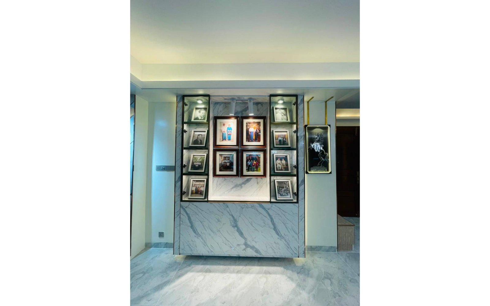 RESIDENCE  INTERIOR — gallery image 34