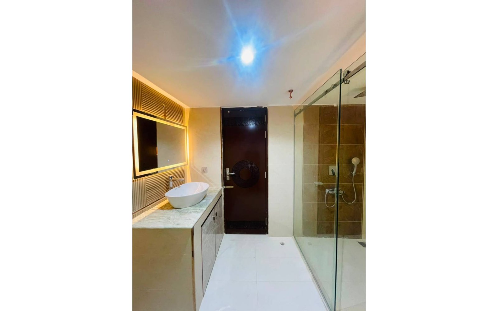 RESIDENCE  INTERIOR — gallery image 26