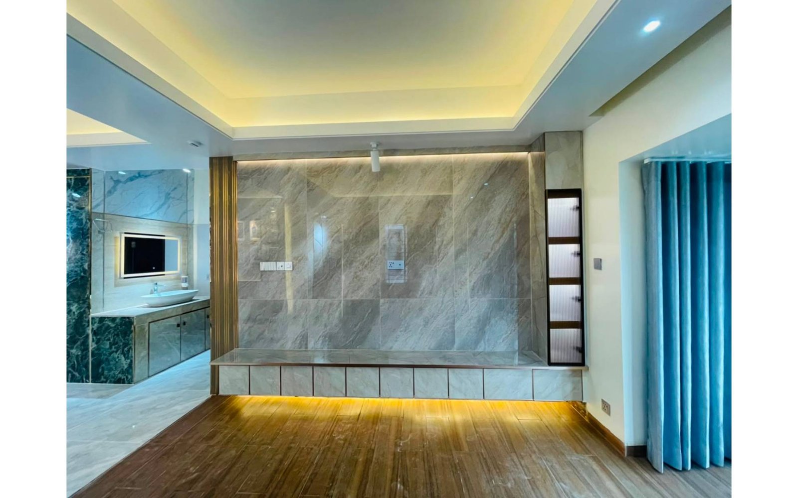 RESIDENCE  INTERIOR — gallery image 30