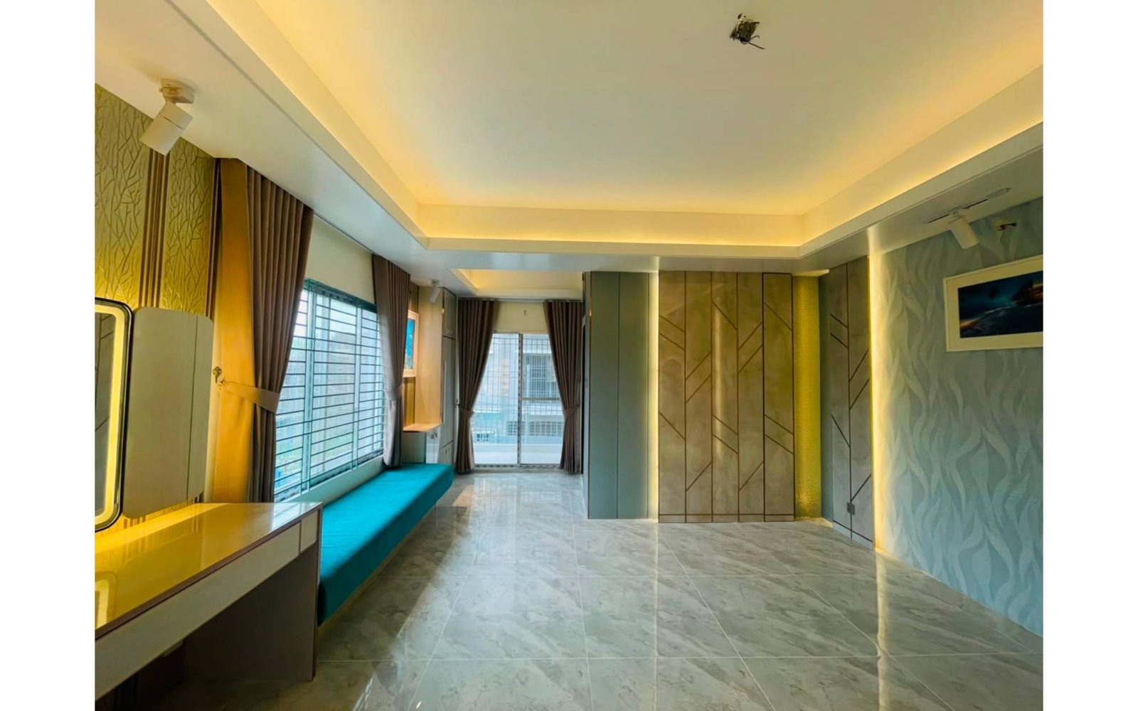 RESIDENCE  INTERIOR — gallery image 32