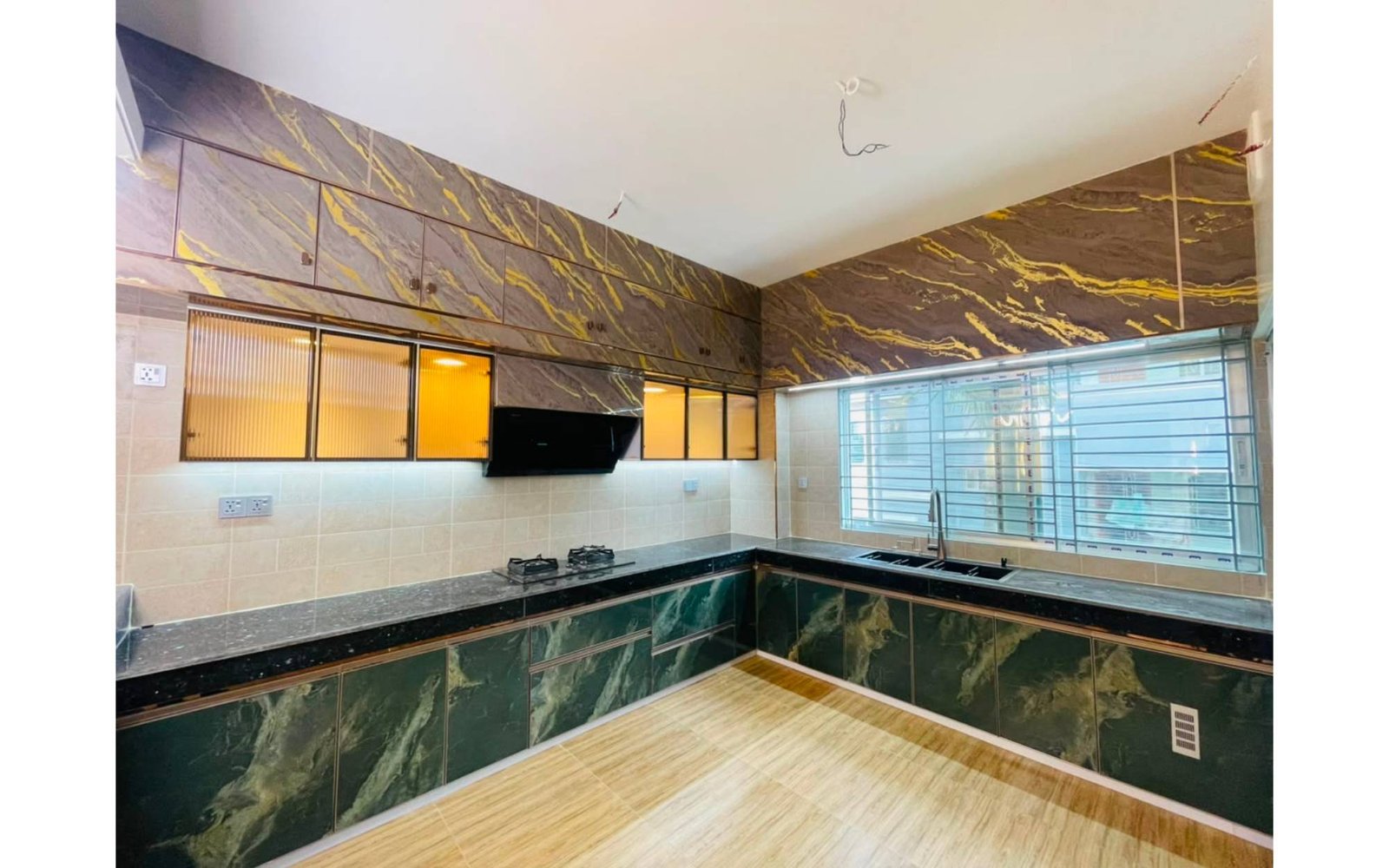 RESIDENCE  INTERIOR — gallery image 39
