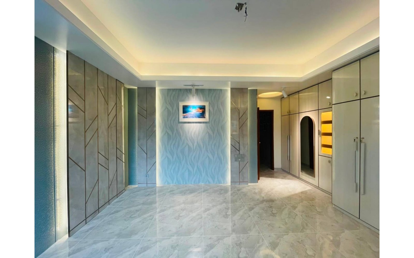 RESIDENCE  INTERIOR — gallery image 28